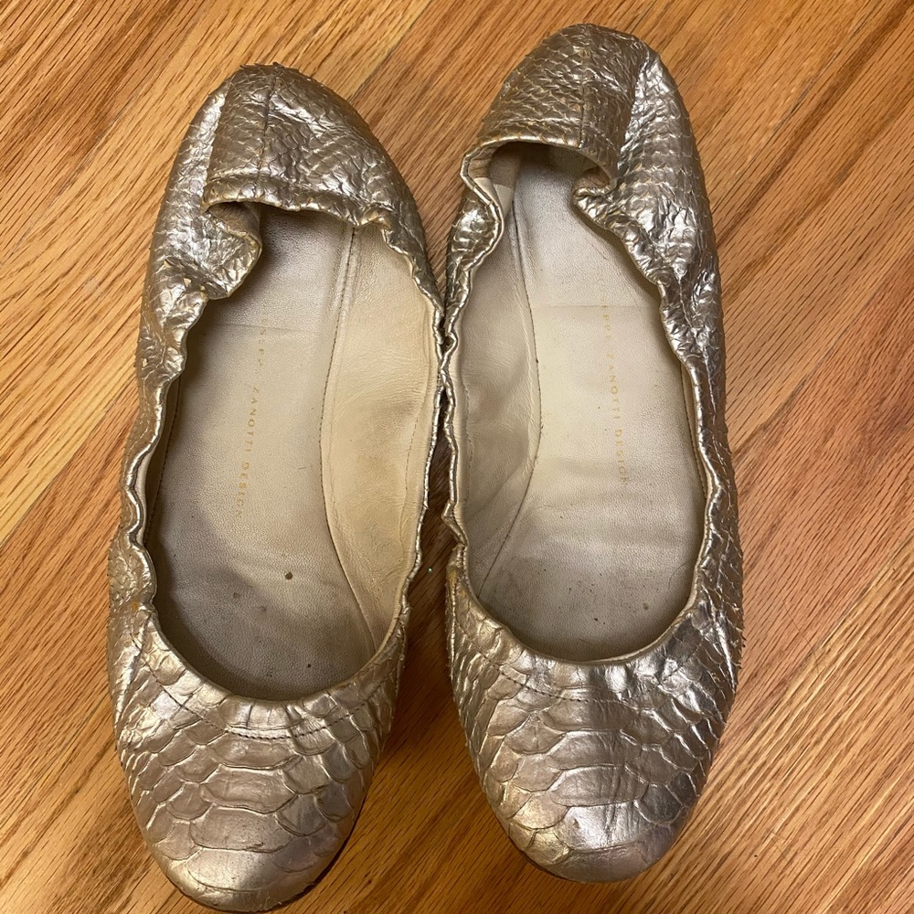 Vero Cuoio Exotic Leather Silver Flats